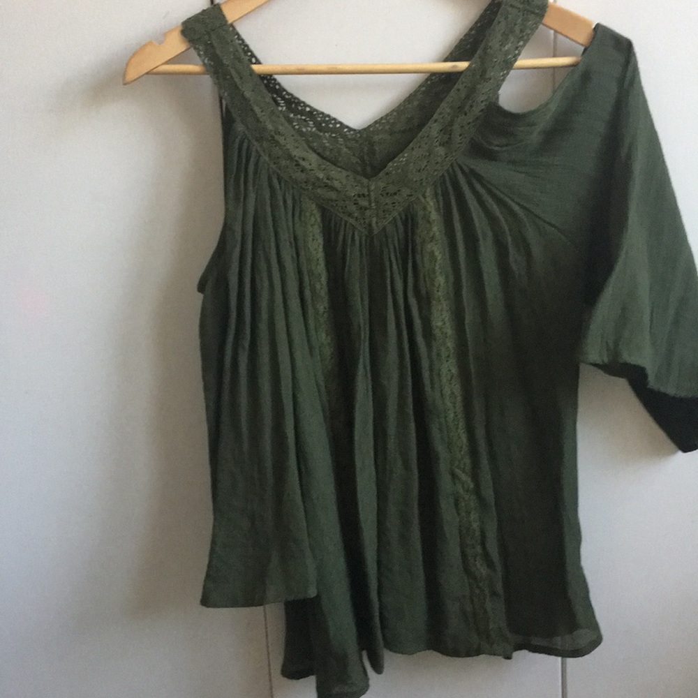 Green blouse - Picture 2 of 7